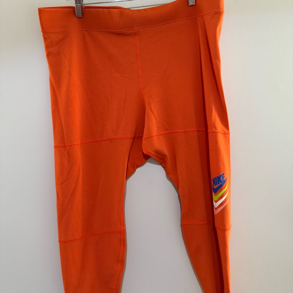Nike Women's Plus Size Tight Fit High Rise Cropped Length Leggings Sixe 2XL EUC - Picture 5 of 11